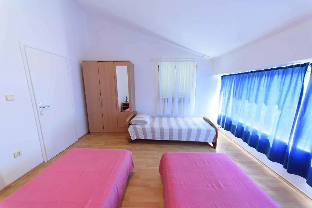 Apartments Lucija Kožino