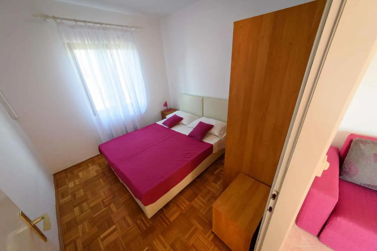Apartments Lucija Kožino