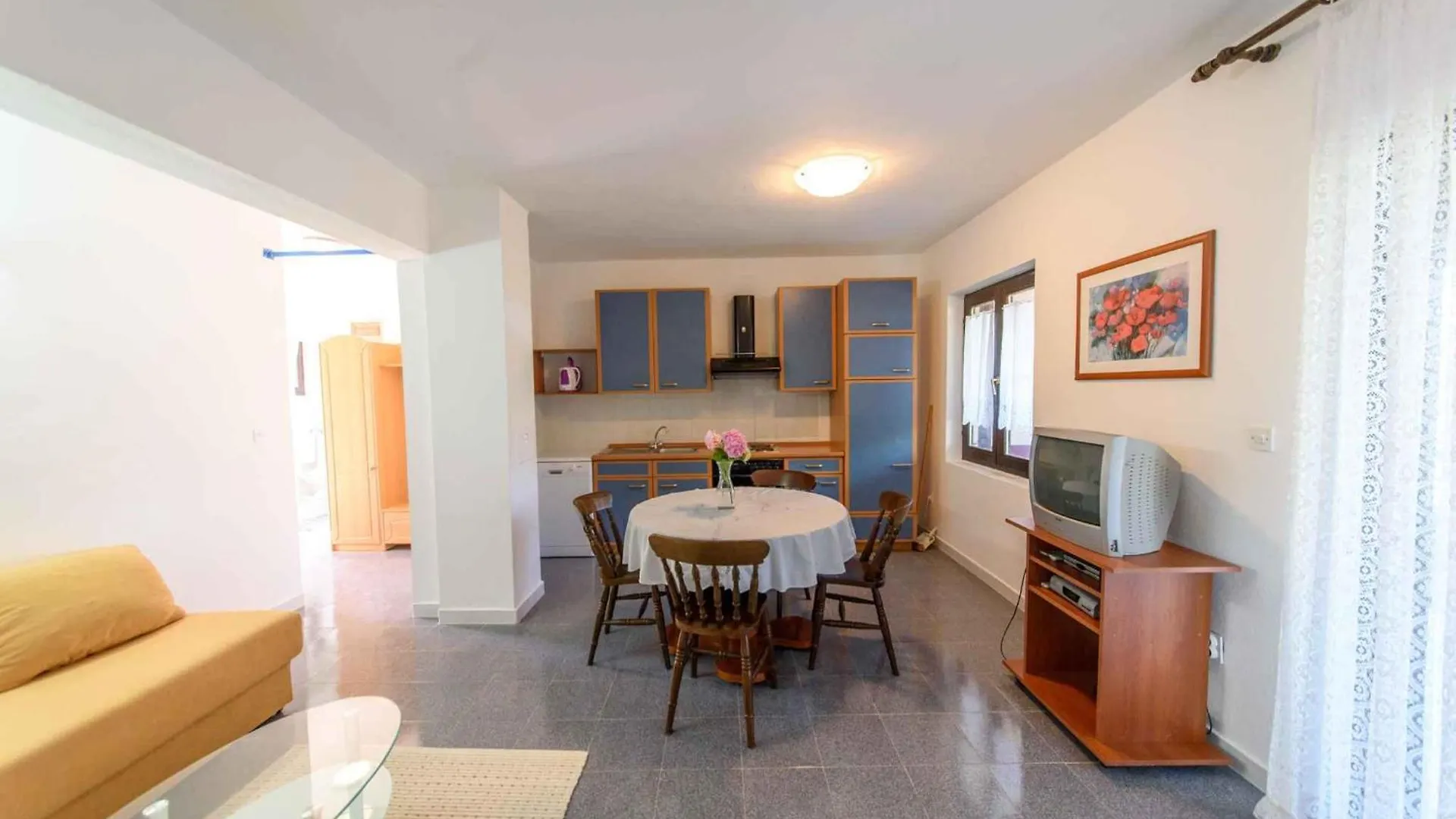 Apartments Lucija Kožino